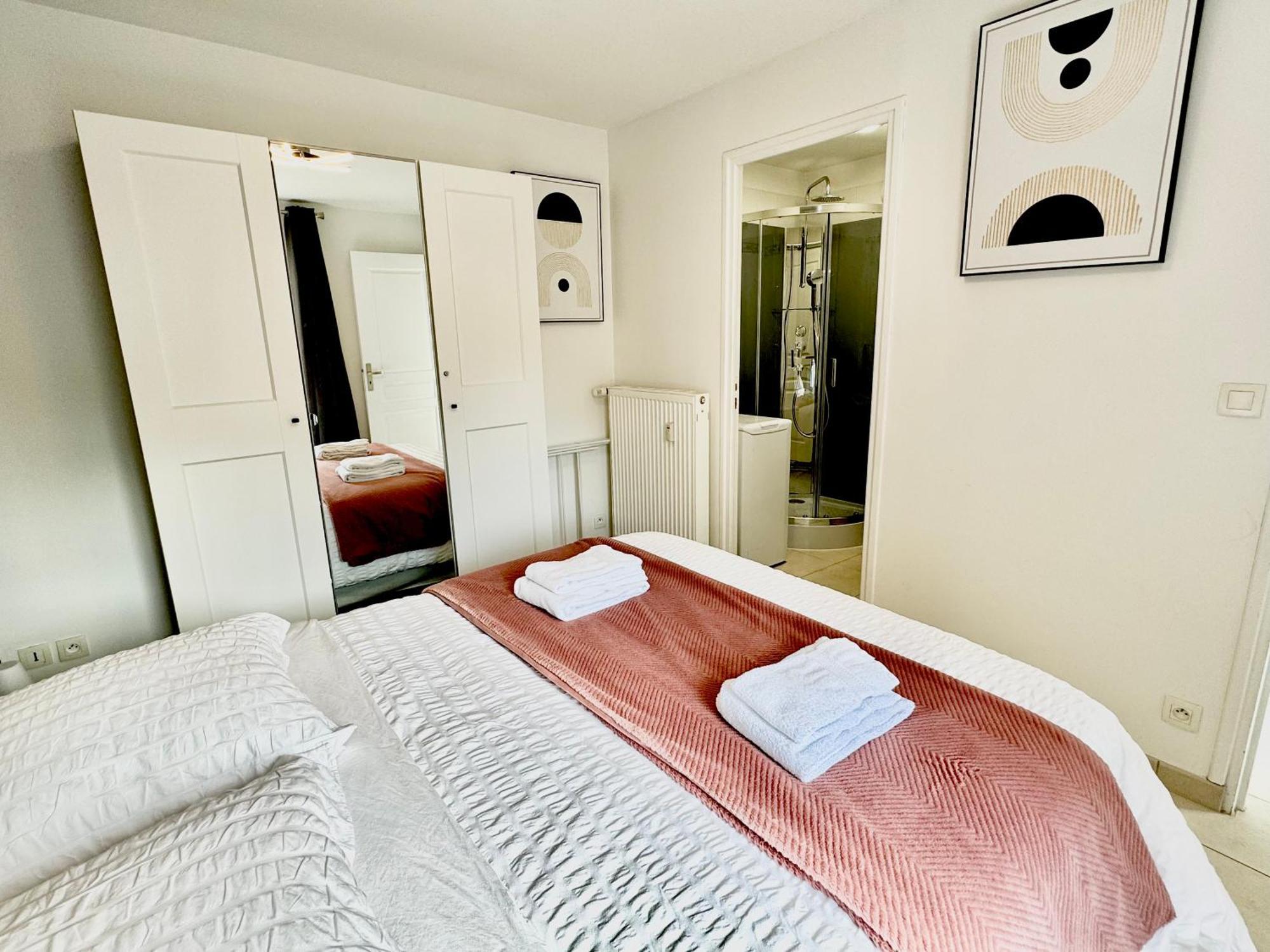 Le Cubry : Hyper-centre Avec Place De Parking Apartment